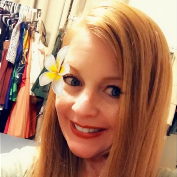 5lb Quality Clothing Mystery Box Bundle! - Picture 6 of 6